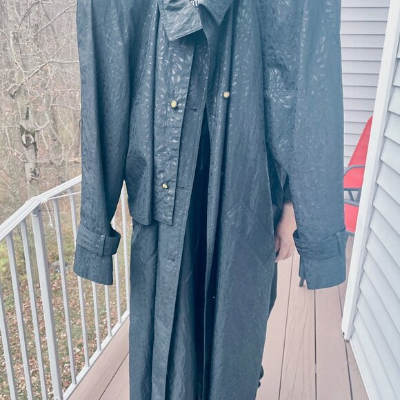 Vintage Caped Goth Trench coat - Picture 2 of 8